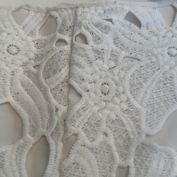 Calvin Klein Plus Size White Lace Sleeveless Top - Picture 10 of 14